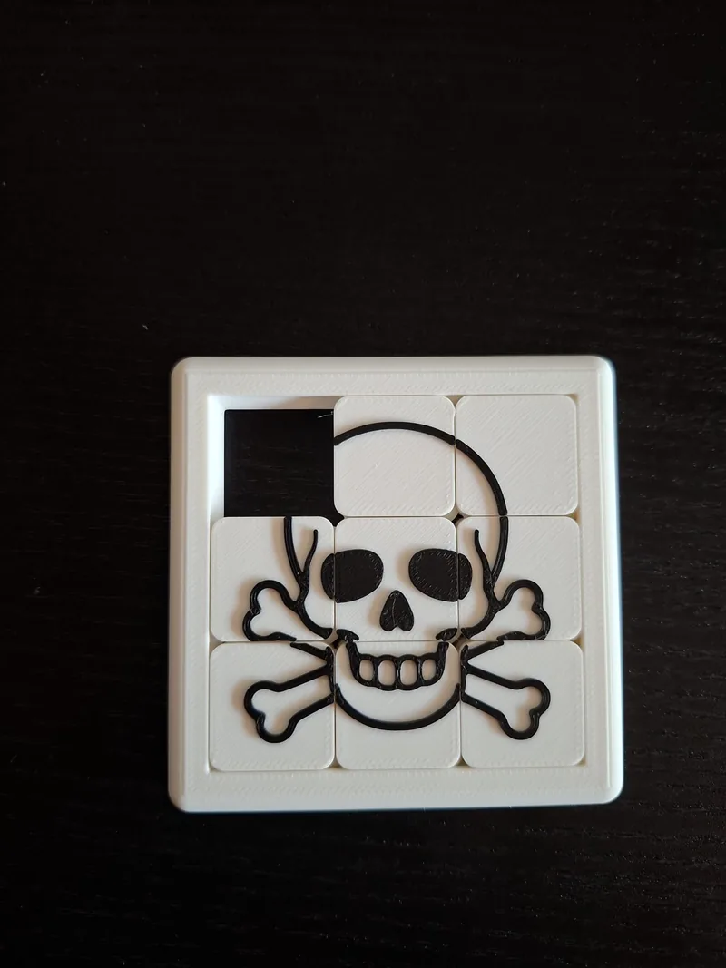 Skull & Crossbones Sliding Puzzle