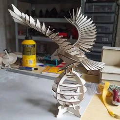 An Eagle on the Globe_Puzzle 3DFree